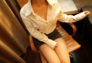 天降女孩子从2楼掉了下来未增减_HD视频大全