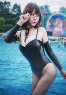 裙子下面_720完整在线观看